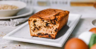 Außen goldbraun, innen schokoladig: Bananenkuchen zum Verlieben!